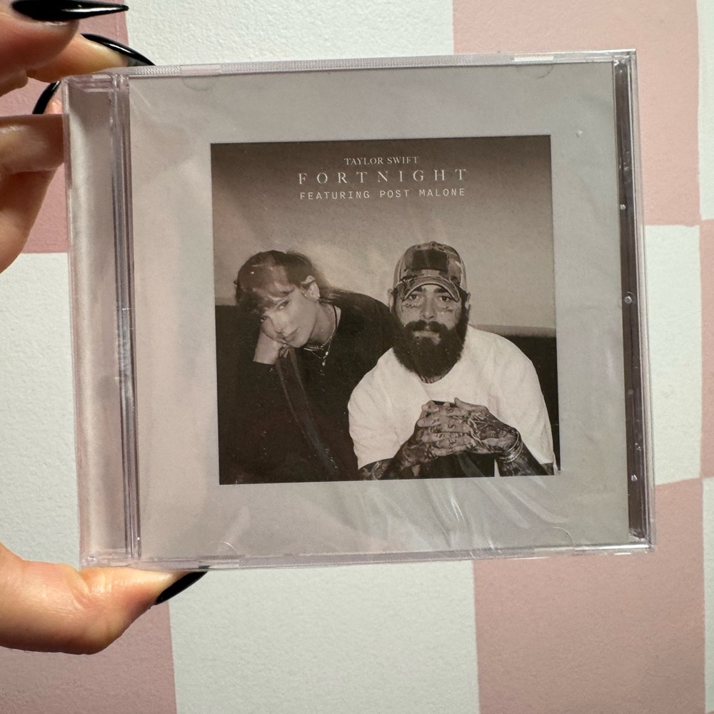 Sealed - Fortnight single cd - Taylor Swift & Post Malone